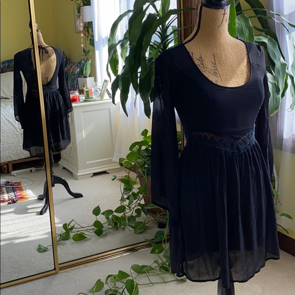 HOLLISTER🥀BLACK🥀DRESS - Picture 2 of 4